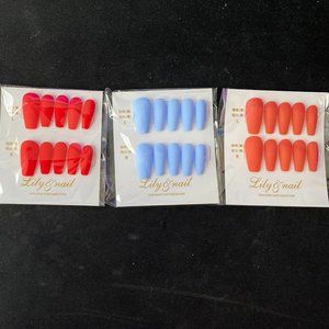 CLIP ON NAILS IN RED MATT